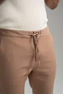 Calça Vance Casual Marrom – Linha Essential