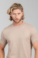 Camiseta Rich Textura Gola Média Marrom Claro - Linha Rich