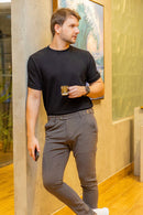 Conjunto Camiseta Tacto Preta + Calça Roman Confort Tec Chumbo