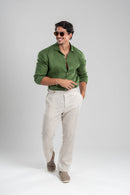 Conjunto Amalfi Camisa Verde e Calça Natural